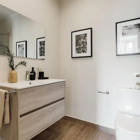 Chixoy - 3 Bedrooms And Balcony In Eixample Dreta شقة *