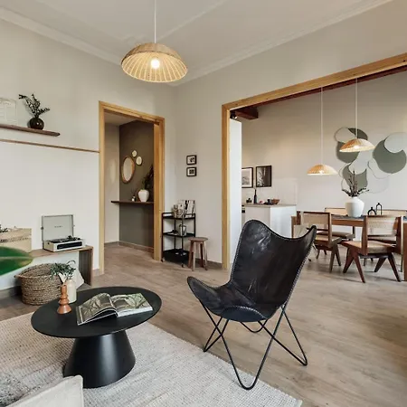 Apartment Chixoy - 3 Bedrooms And Balcony In Eixample Dreta Barcelona