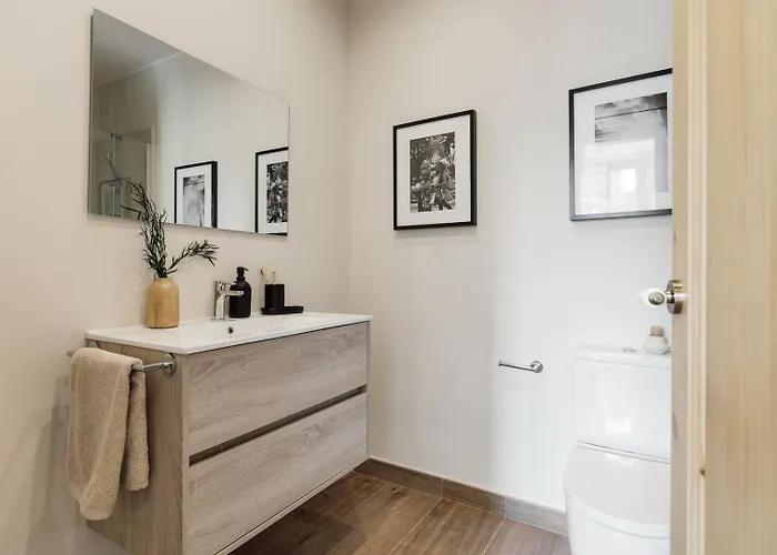 Chixoy - 3 Bedrooms And Balcony In Eixample Dreta Apartment *